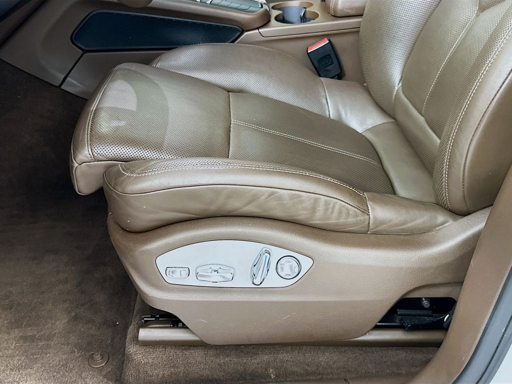 Thumbnail: 2018 Porsche Macan - 19