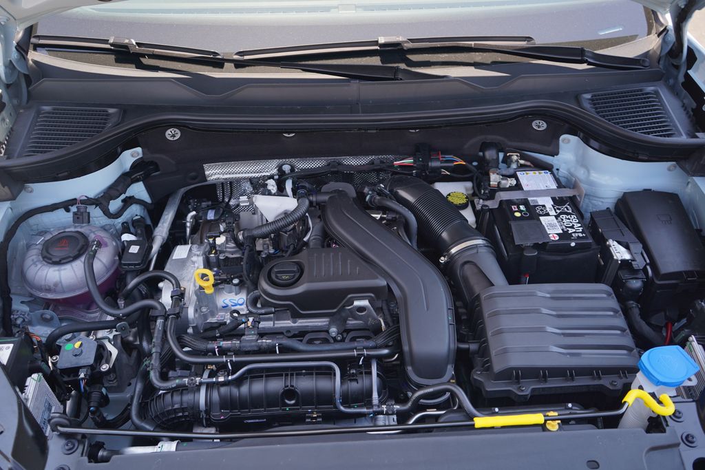 Thumbnail: 2025 Volkswagen Taos - 12