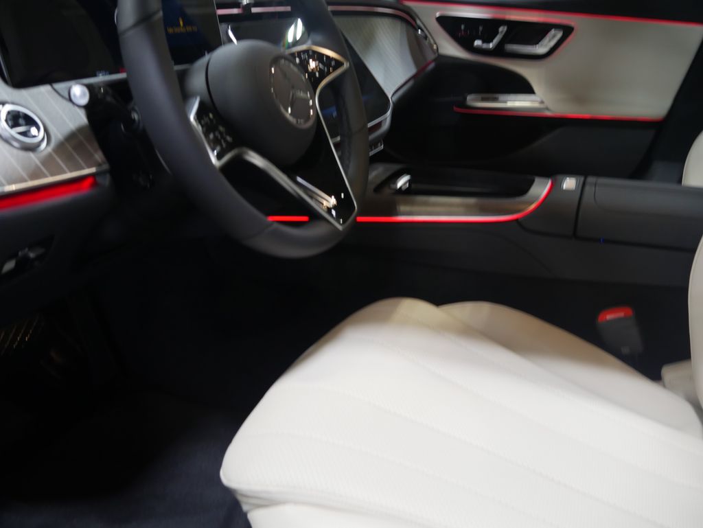 Thumbnail: 2026 Mercedes-Benz E-Class - 18