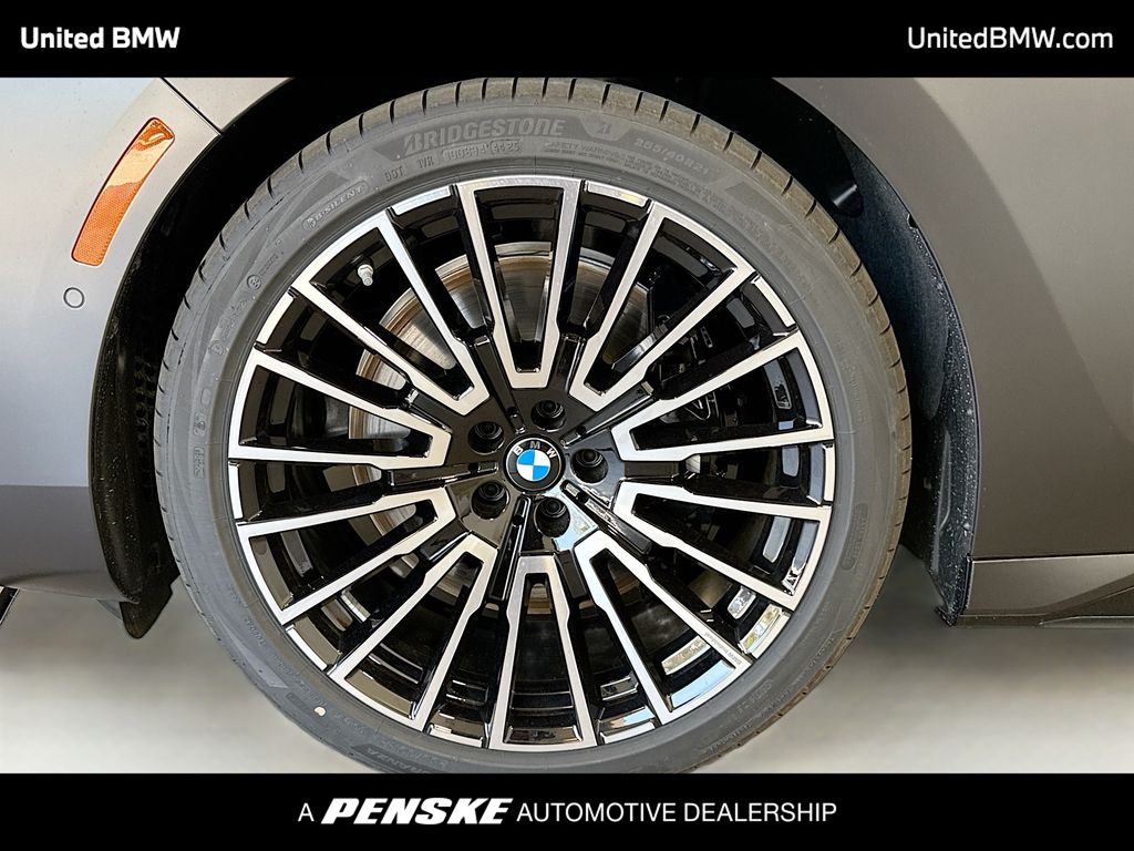 Thumbnail: 2026 BMW 7 Series - 2