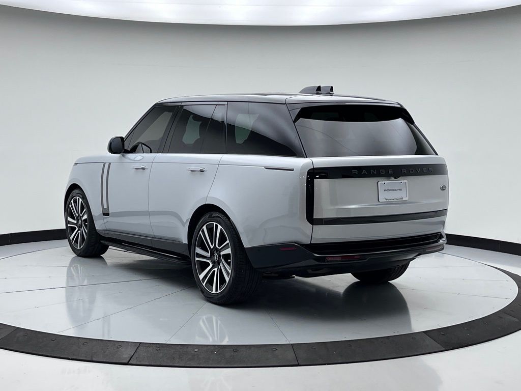 2023 Land Rover Range Rover SE 7