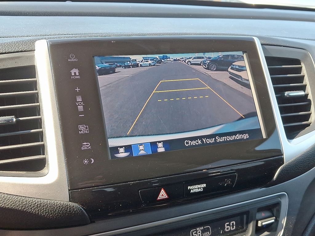 Thumbnail: 2018 Honda Pilot - 19