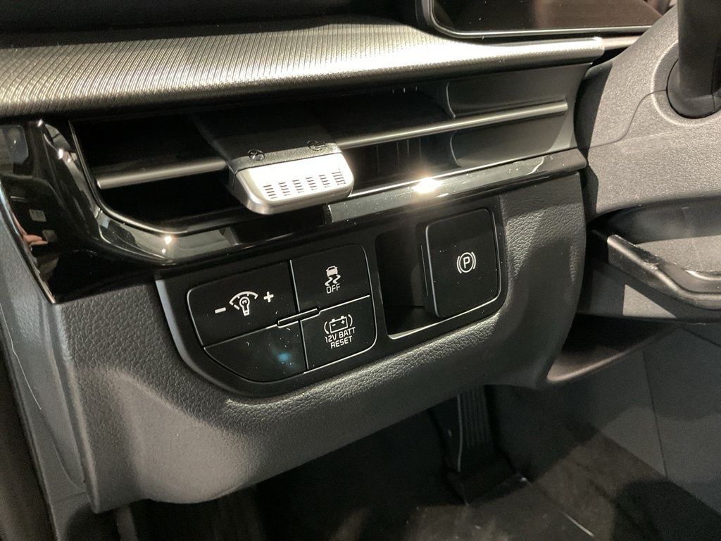 New 2026 Gray Kia S image 10