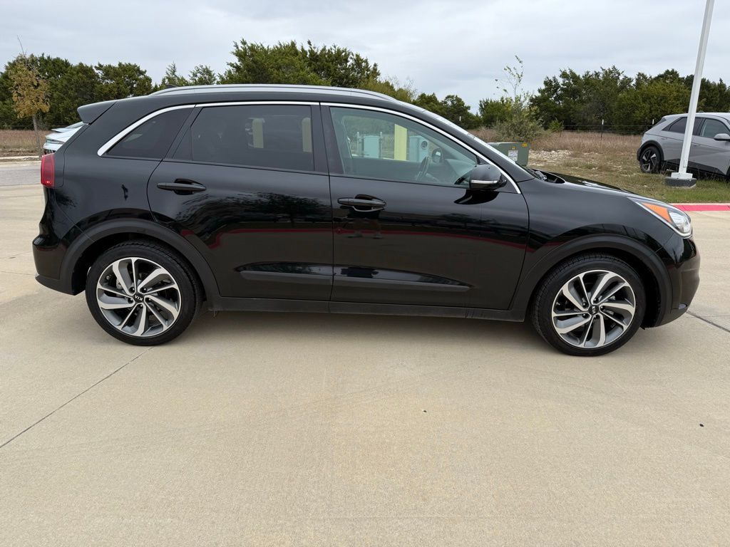 Thumbnail: 2019 Kia Niro - 4