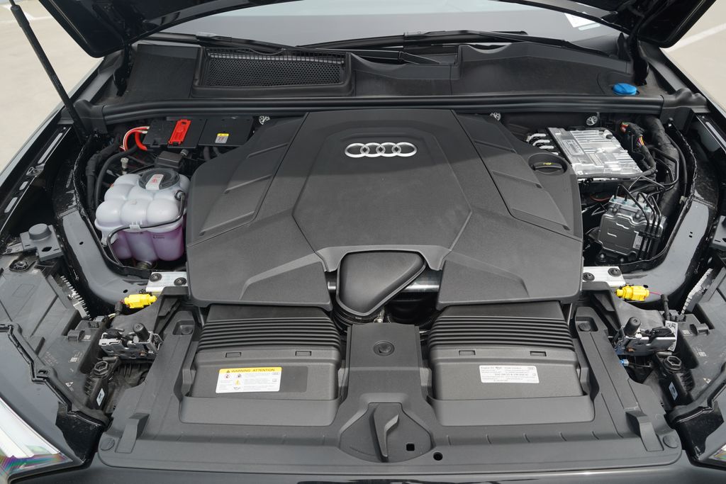 Thumbnail: 2026 Audi Q7 - 12