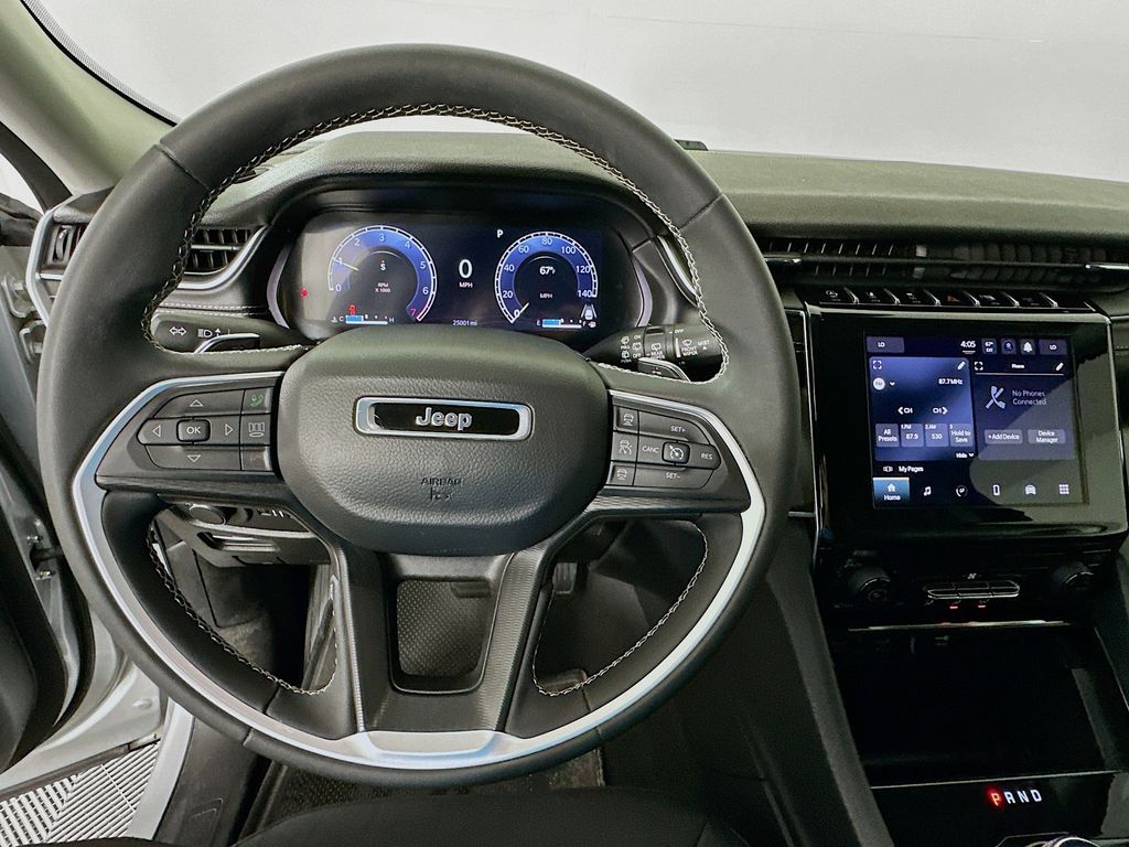 Thumbnail: 2023 Jeep Grand Cherokee - 11