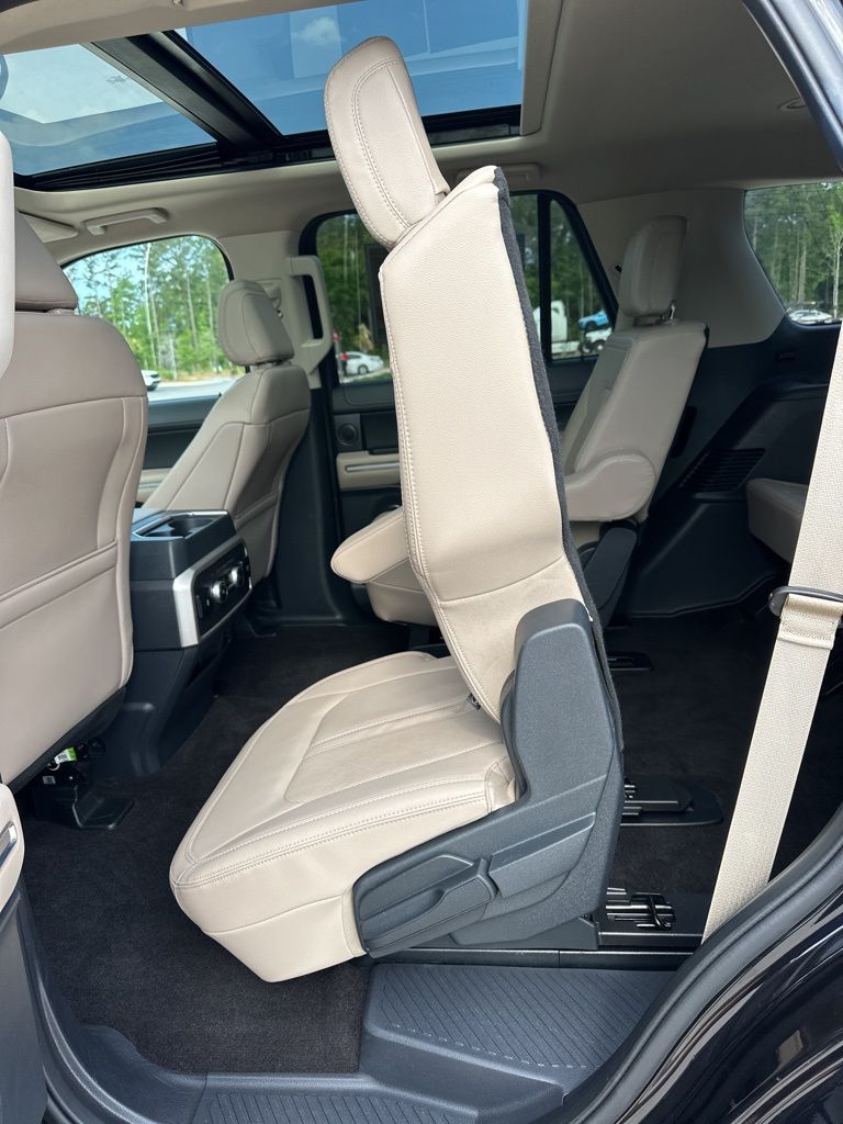 2023 Agate Black Metallic Ford Expedition Limited RWD SUV