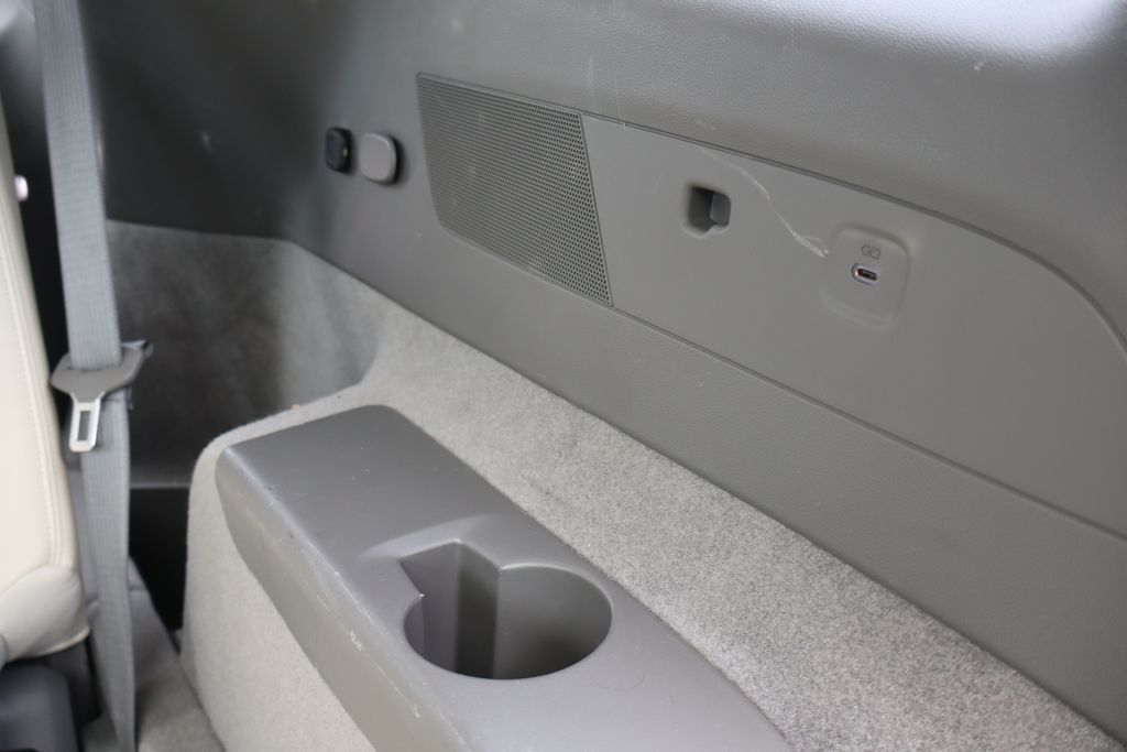 2022 Cadillac XT6 Premium Luxury photo