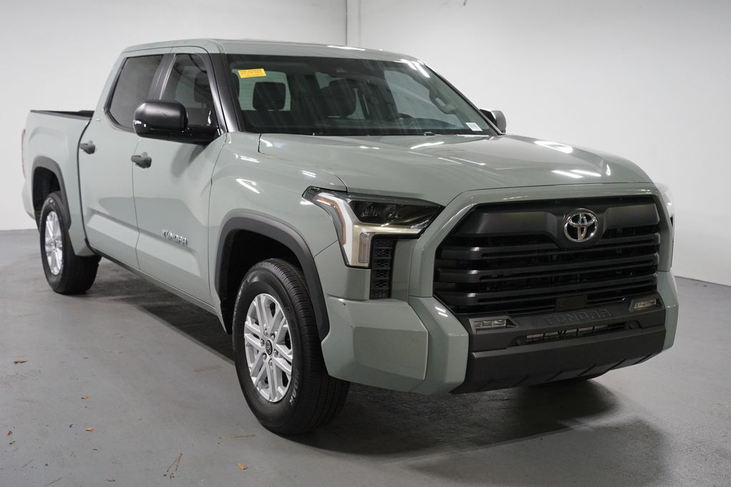 Thumbnail: 2024 Toyota Tundra - 3