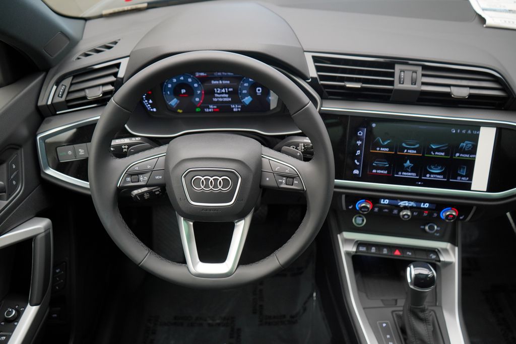 2024 Audi Q3  12