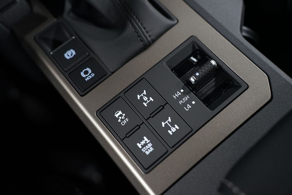 2025 Toyota Land Cruiser  26
