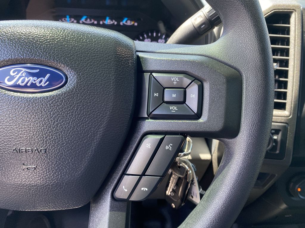 2022 Ford F-350SD XL photo