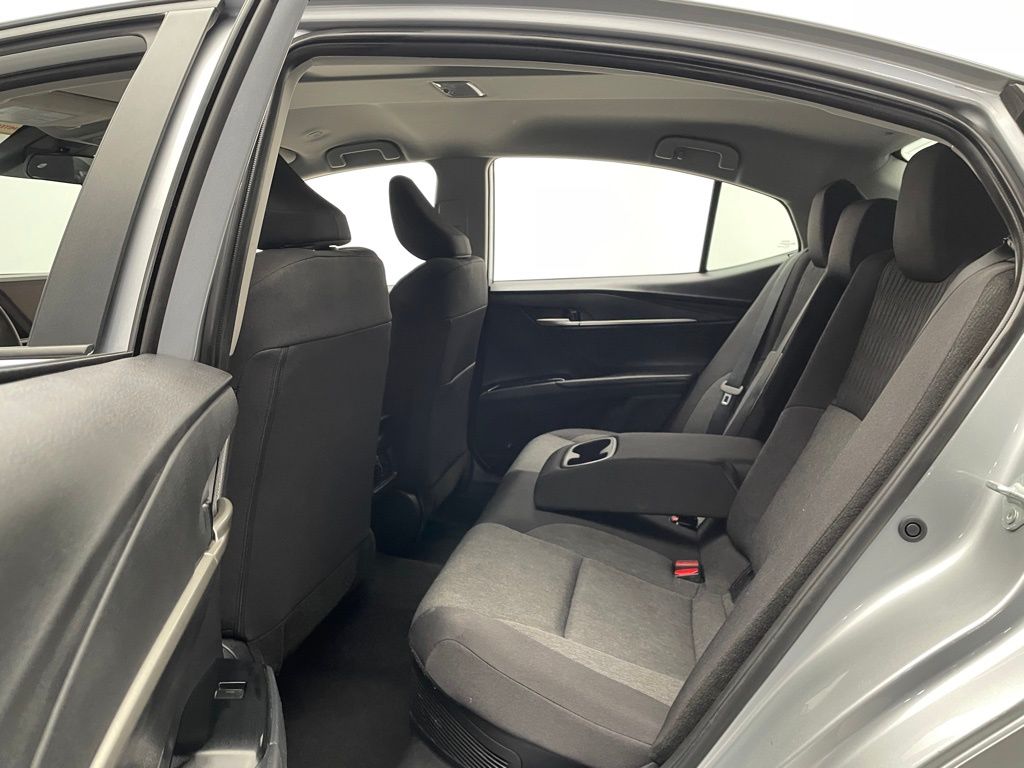 Thumbnail: 2025 Toyota Camry - 32