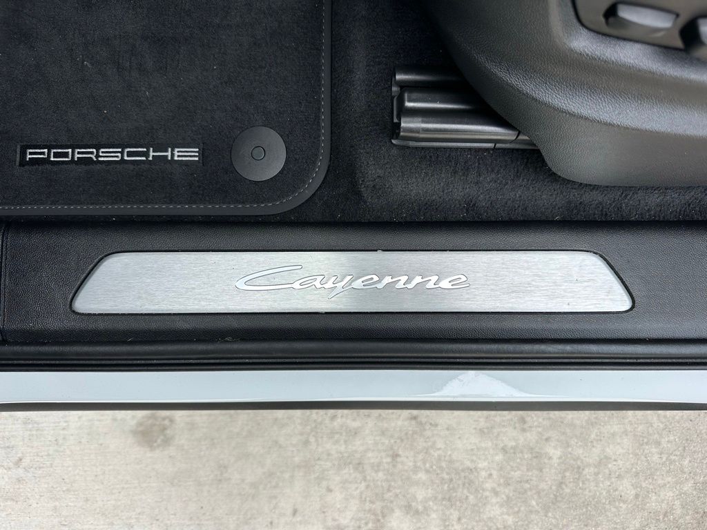 Thumbnail: 2024 Porsche Cayenne - 21
