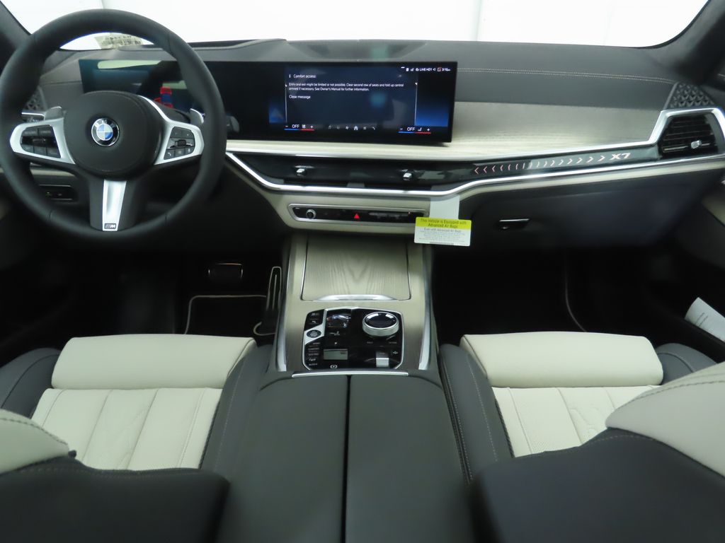 Thumbnail: 2026 BMW X7 - 13