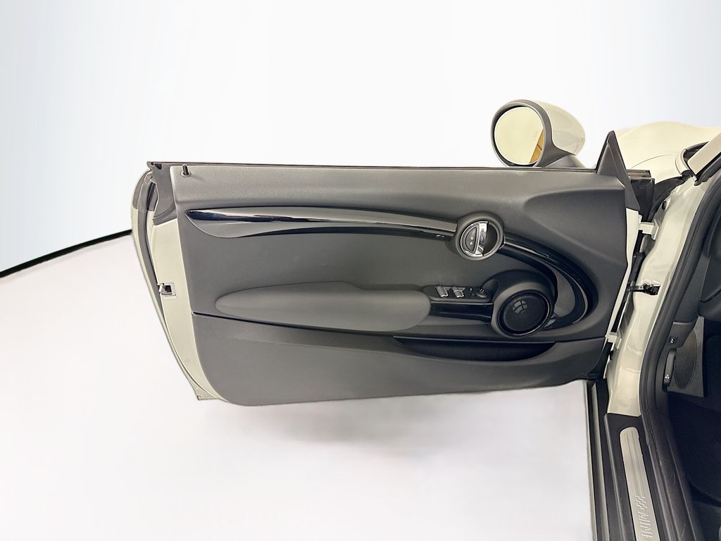 Thumbnail: 2018 MINI Cooper - 30