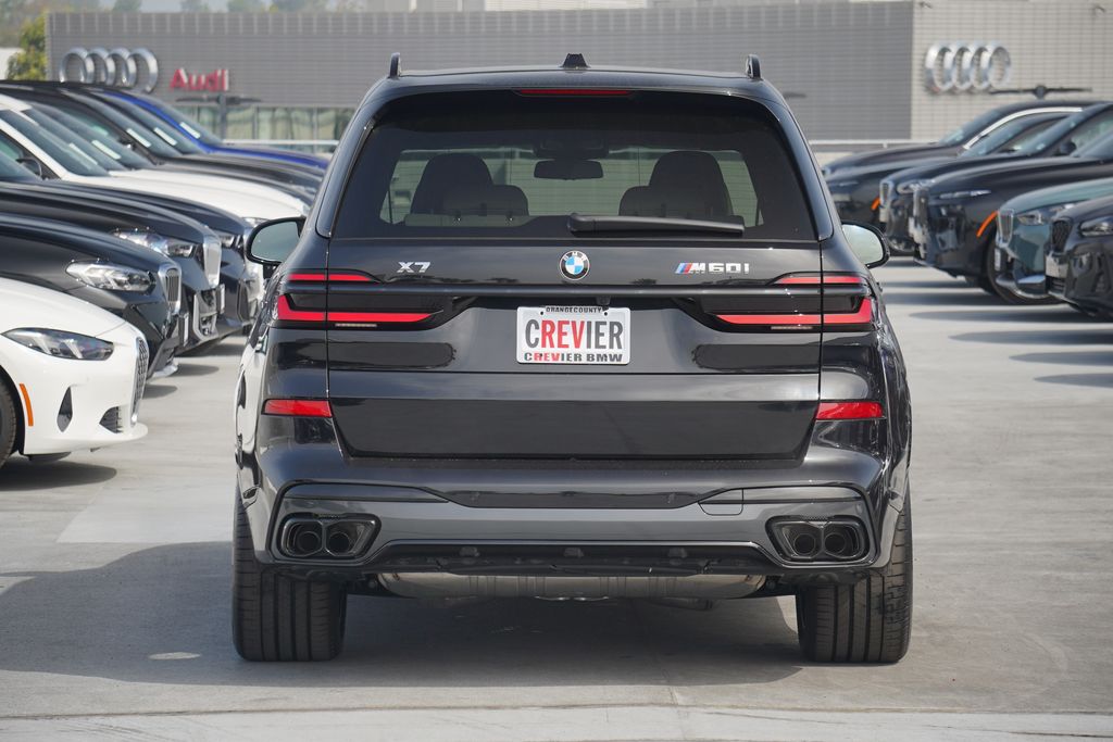 2025 BMW X7 M60i 6