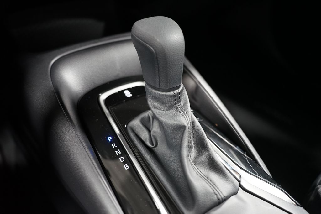 2025 Toyota Corolla LE 21
