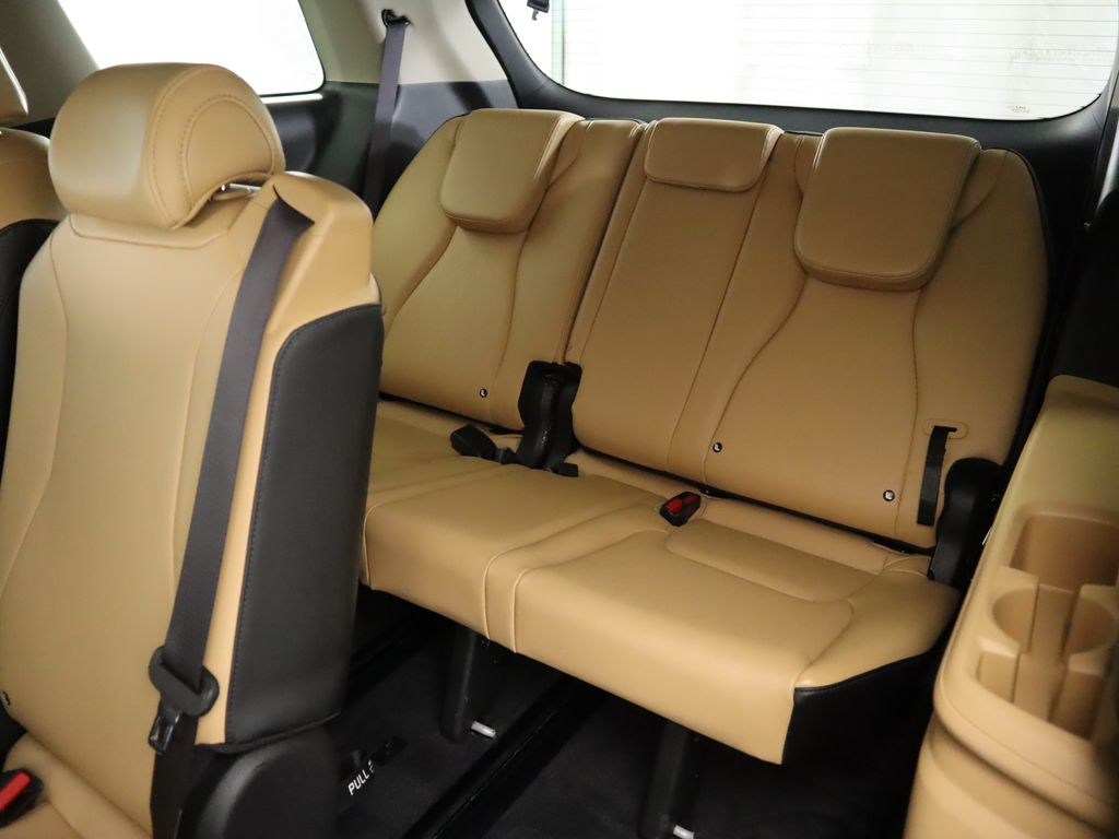 Thumbnail: 2023 Kia Carnival - 23