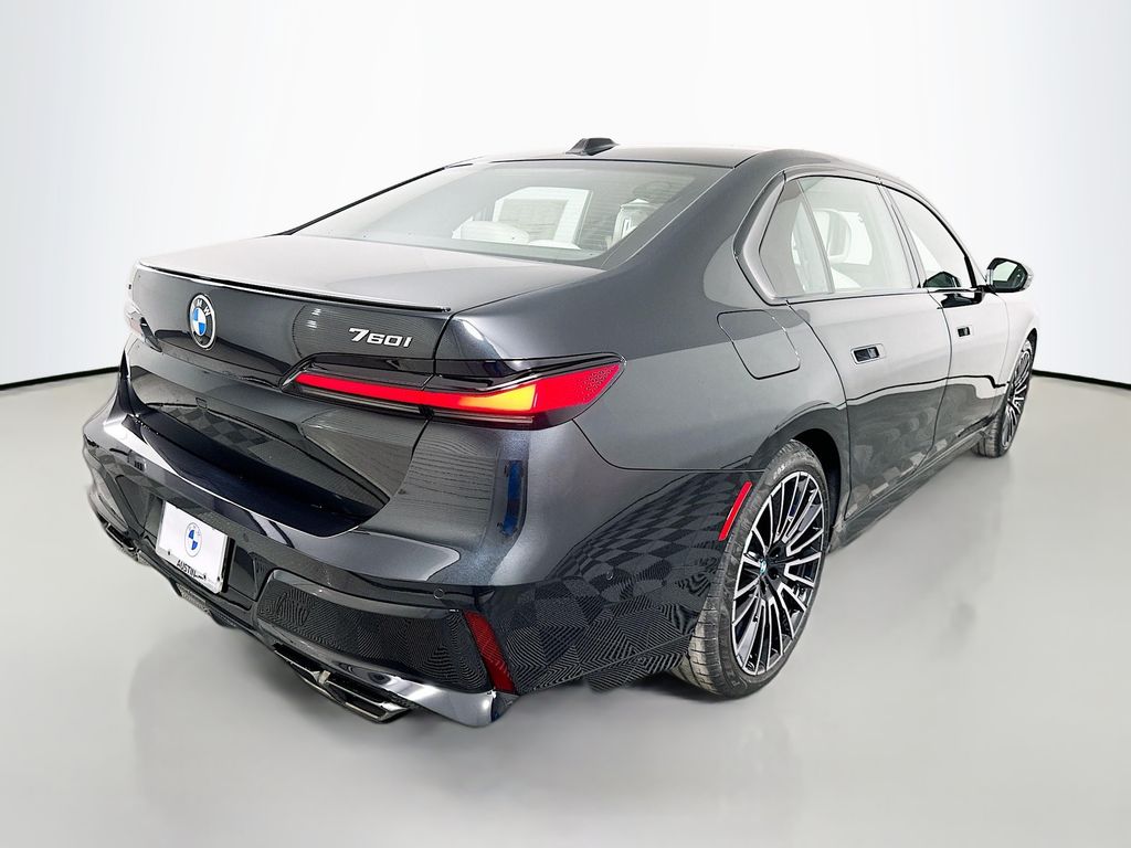 Thumbnail: 2026 BMW 7 Series - 5