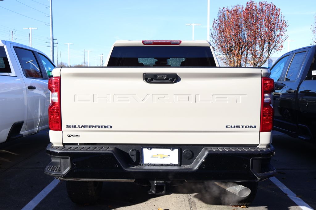 Thumbnail: 2026 Chevrolet Silverado 2500 - 5