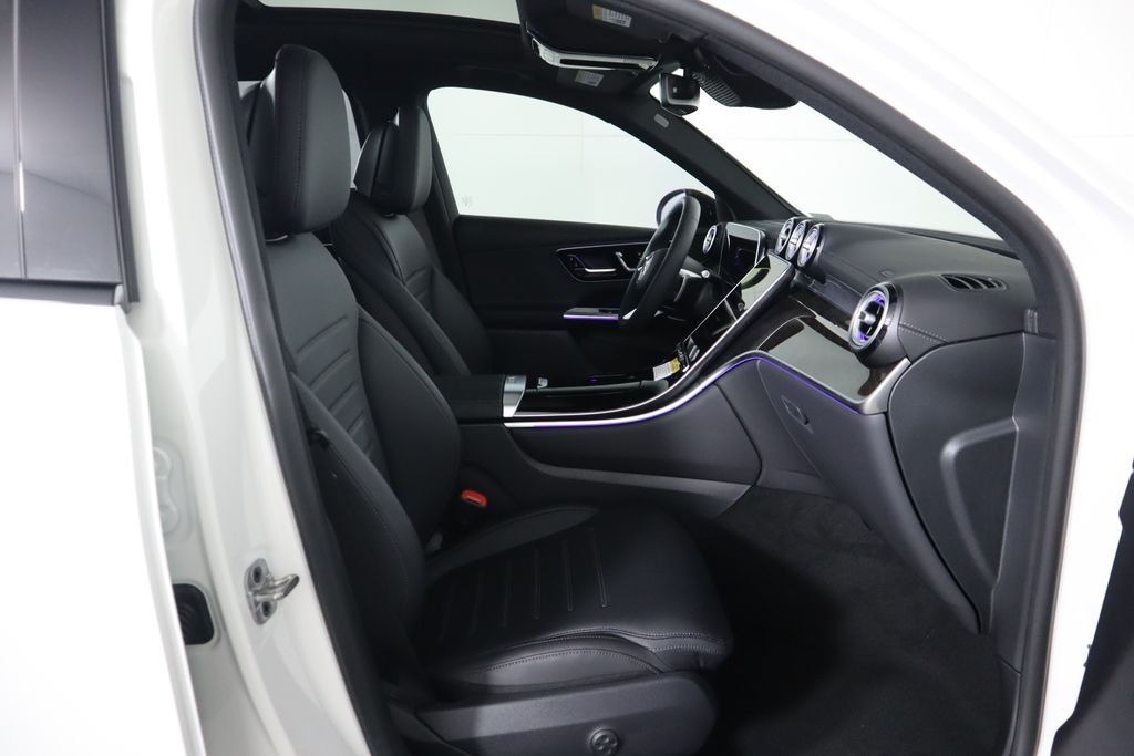 2025 Mercedes-Benz GLC 300 22