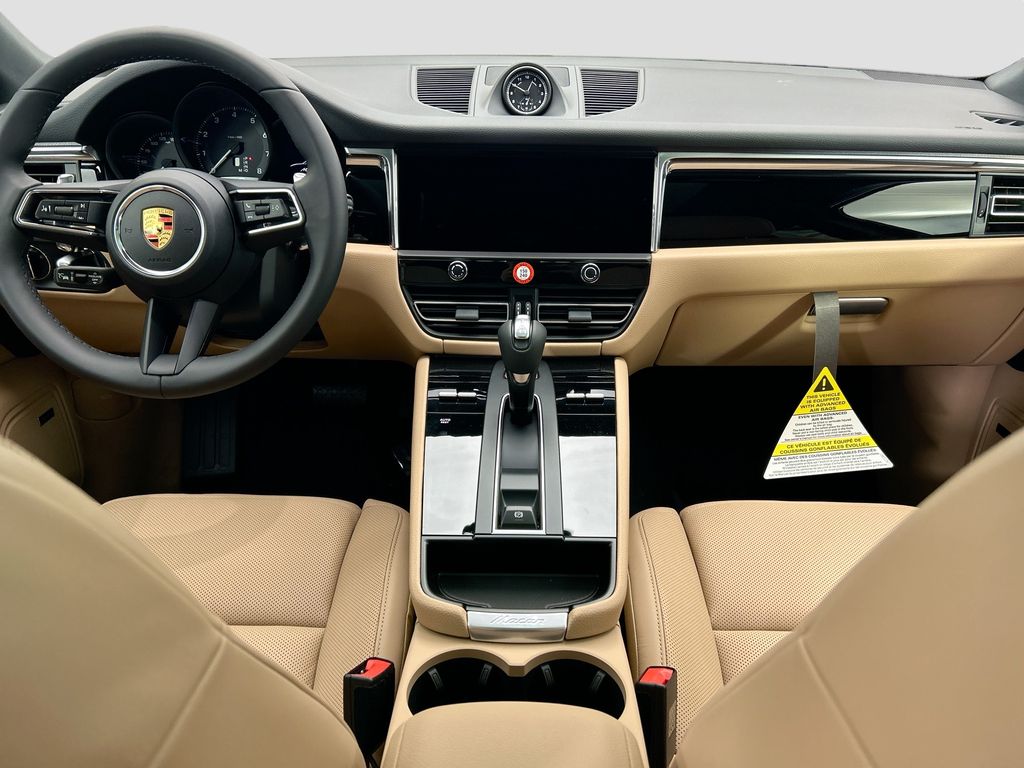 Thumbnail: 2026 Porsche Macan - 16