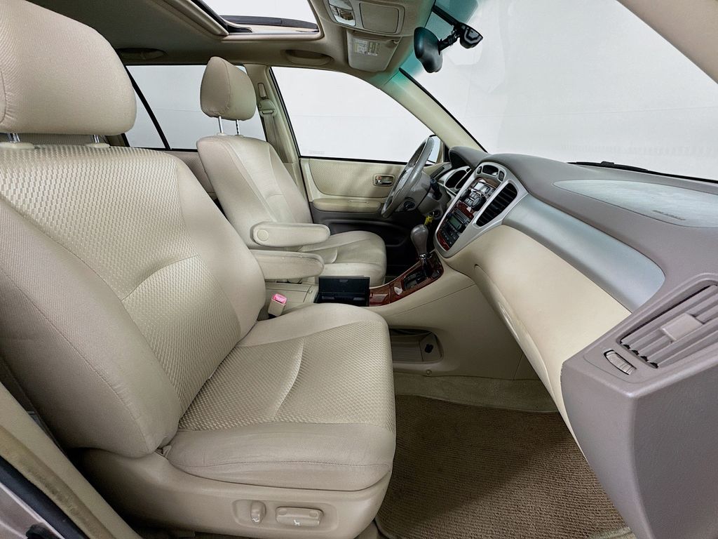 Used Car 2004 Toyota Highlander  V6 For Sale Under $10,000 In Austin, Texas