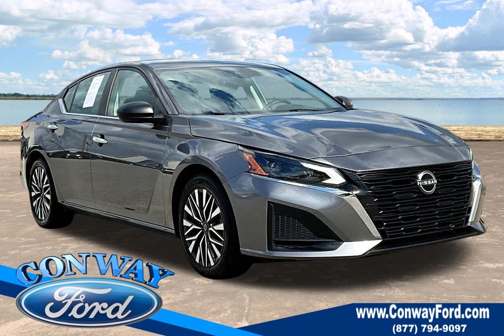Gray (Gun Metallic) 2024 Nissan Altima Sedan Front-Wheel Drive Continuously Variable Transmission