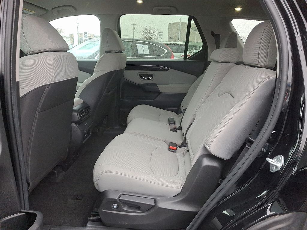 Thumbnail: 2023 Honda Pilot - 10