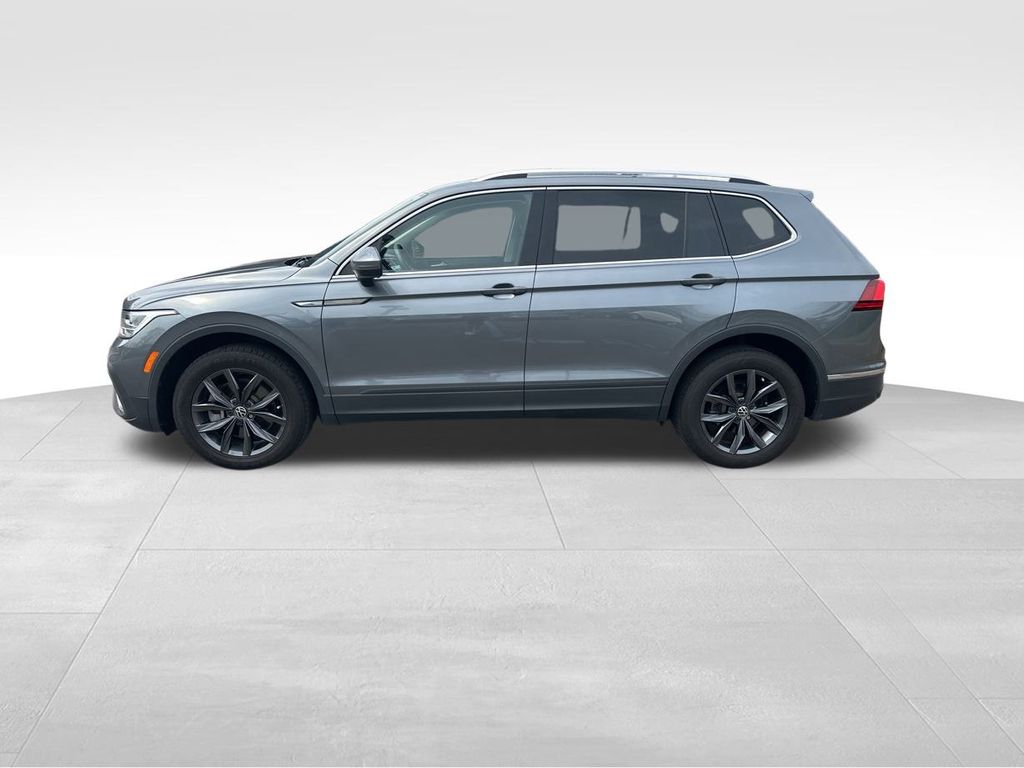 2023 Platinum Gray Metallic Volkswagen Tiguan 2.0T SE FWD SUV