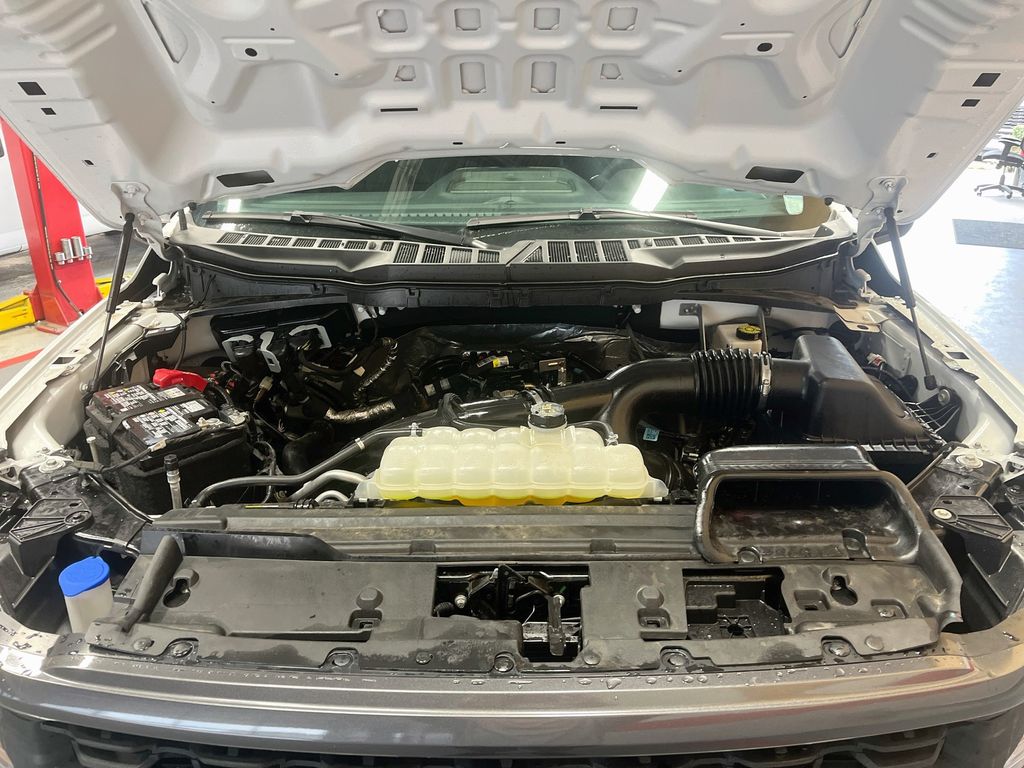 Used 2025 Oxford White Ford STX image 28