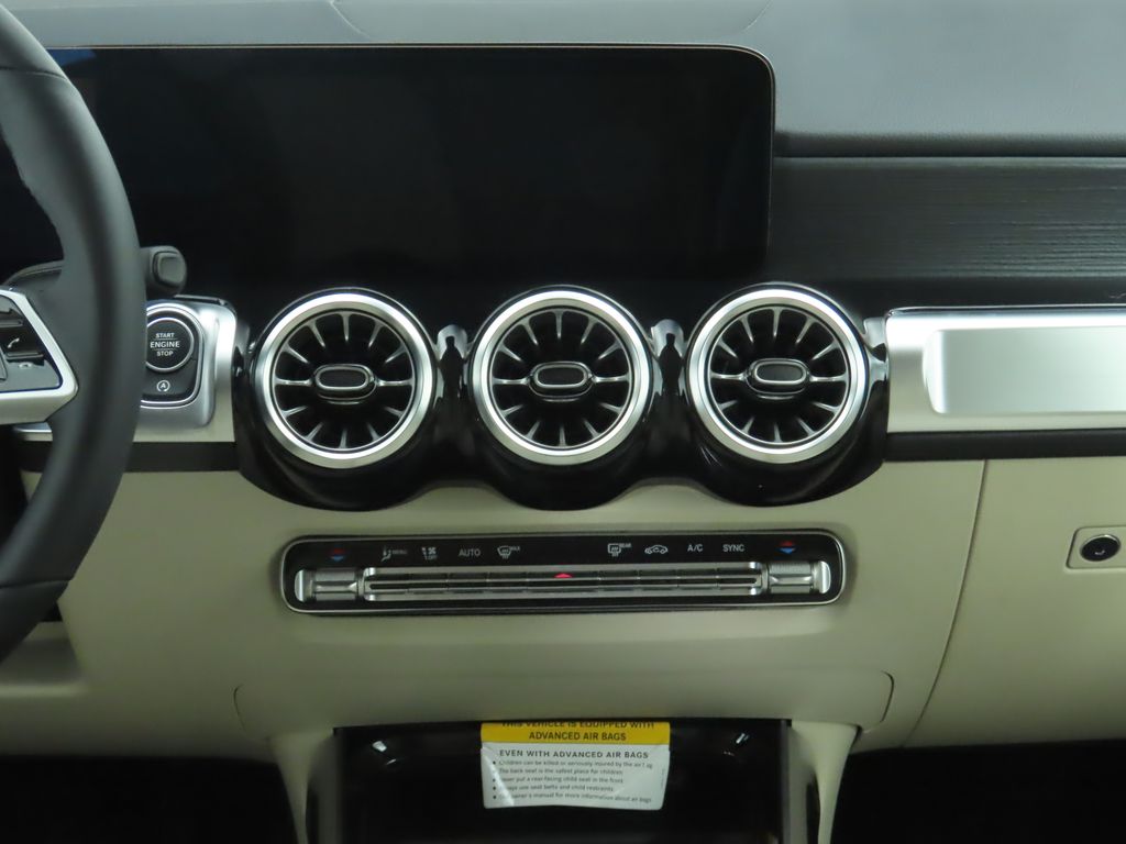 2025 Mercedes-Benz GLB 250 15