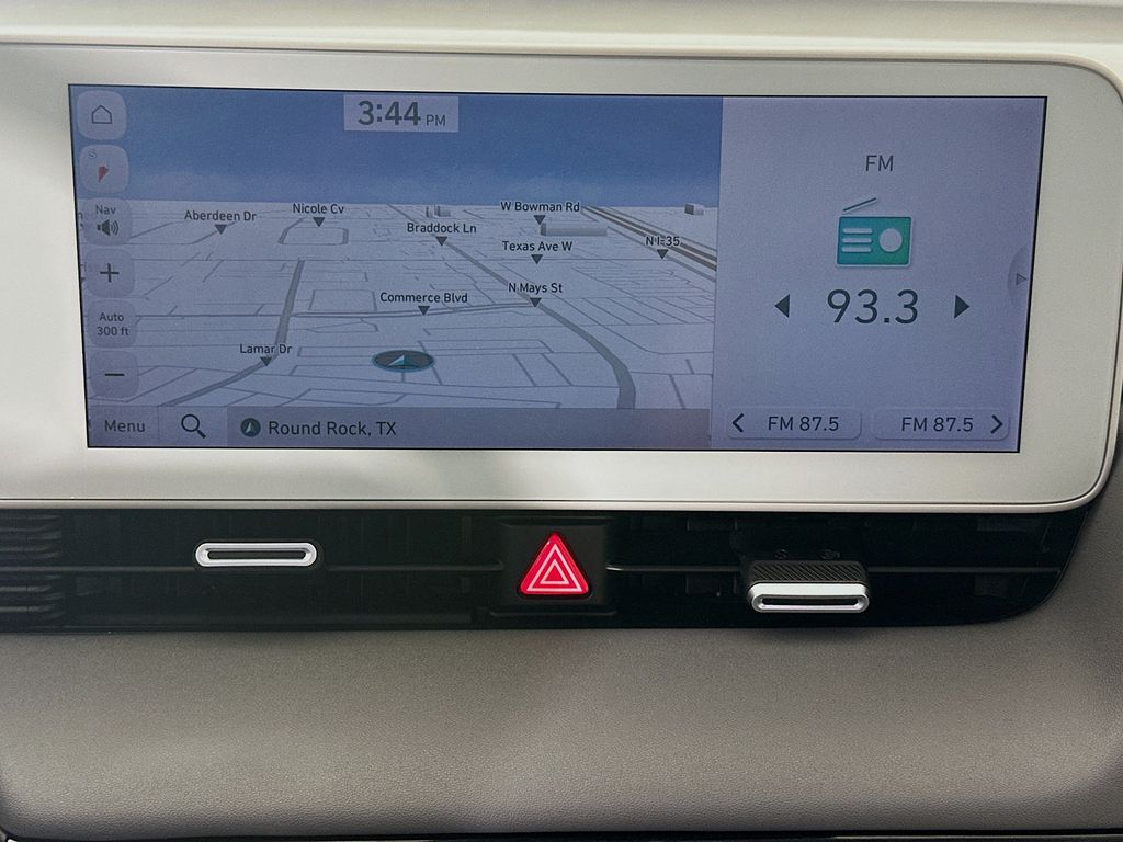 Thumbnail: 2022 Hyundai Ioniq 5 - 13