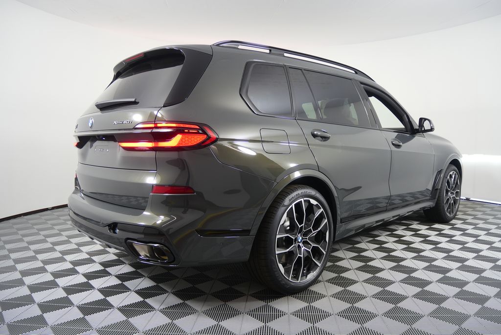 Thumbnail: 2026 BMW X7 - 3