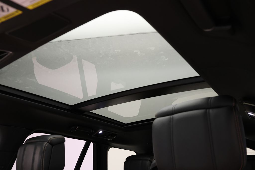 Thumbnail: 2019 Land Rover Range Rover - 13