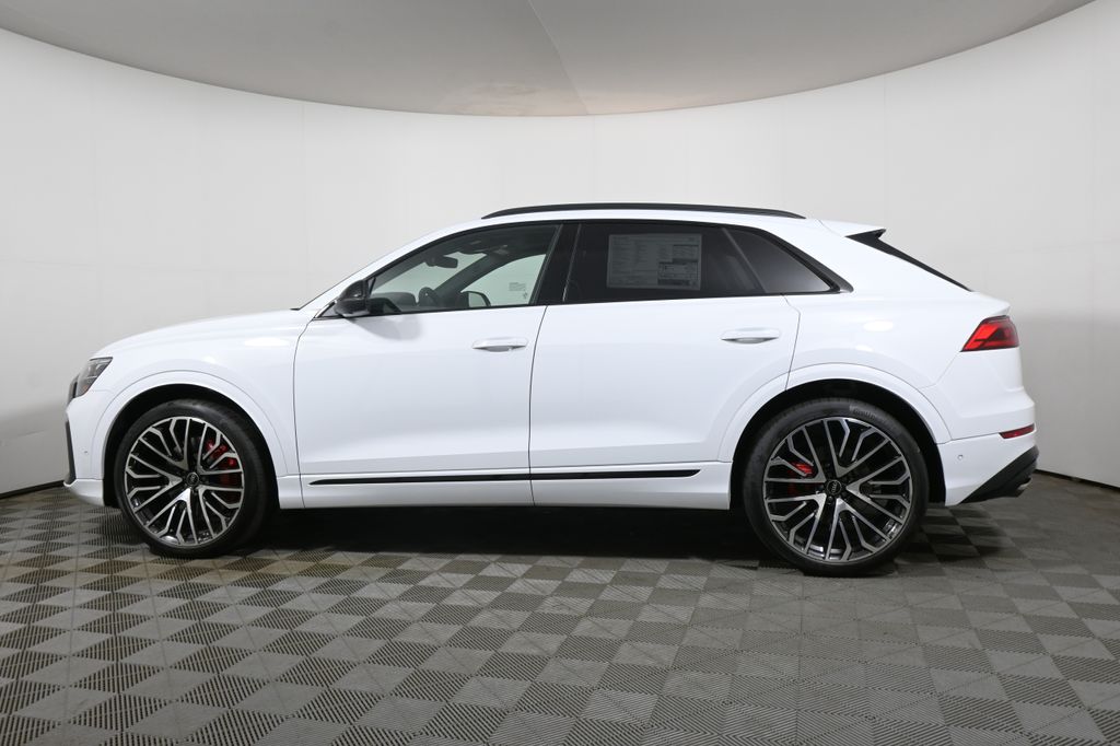 Thumbnail: 2026 Audi SQ8 - 2