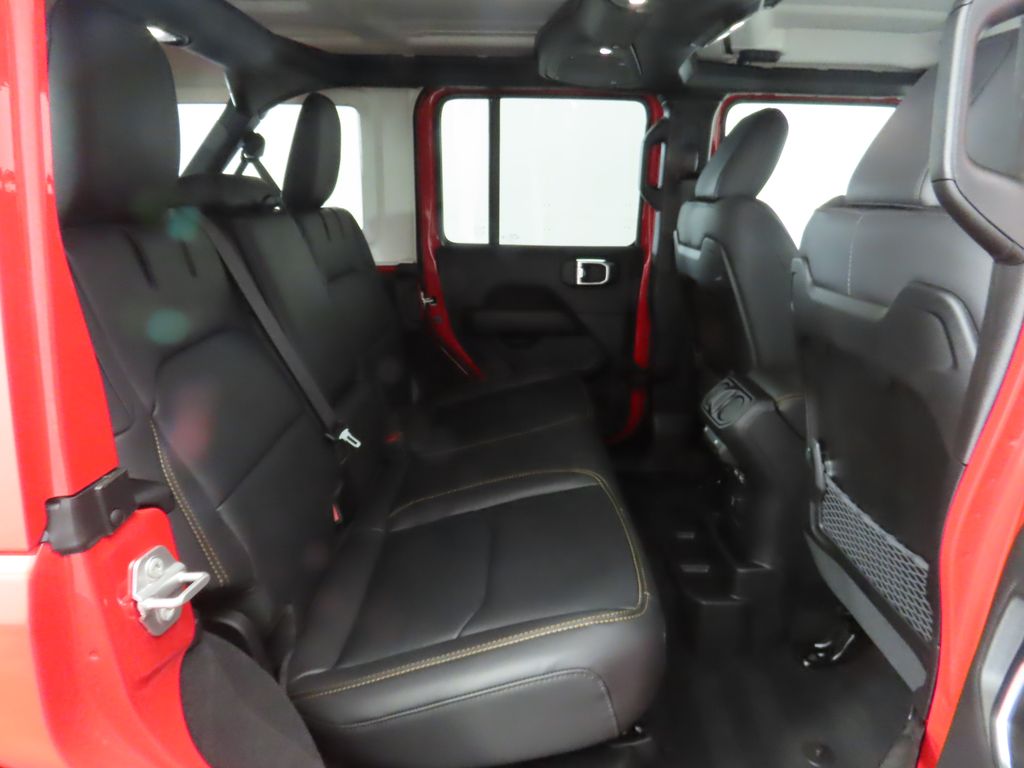 2025 Jeep Wrangler Sahara 4xe 25
