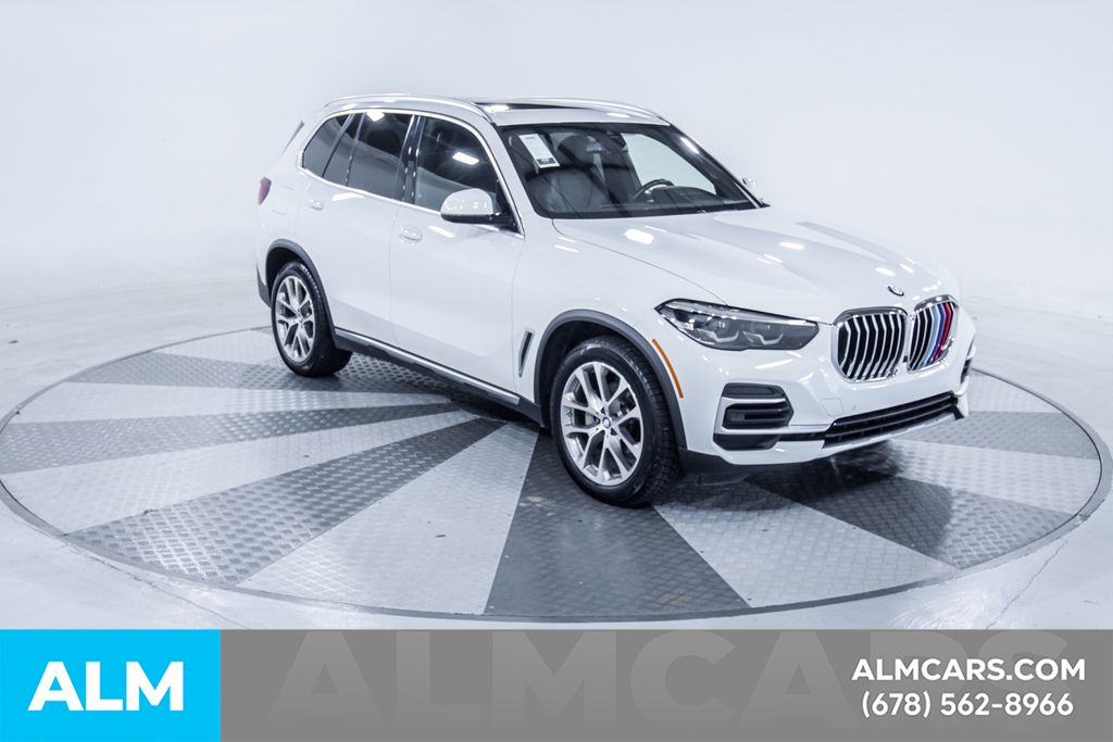 Used 2022 White BMW xDrive40i image 14