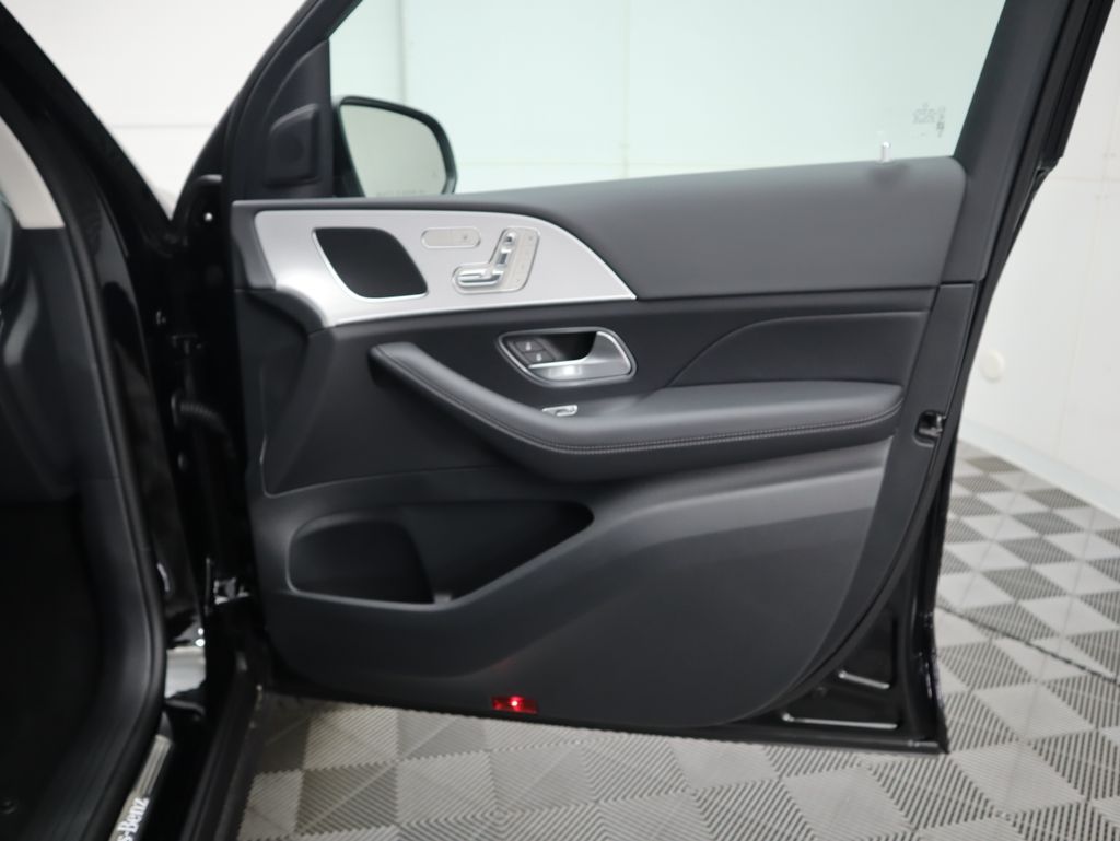 Thumbnail: 2025 Mercedes-Benz GLE - 27