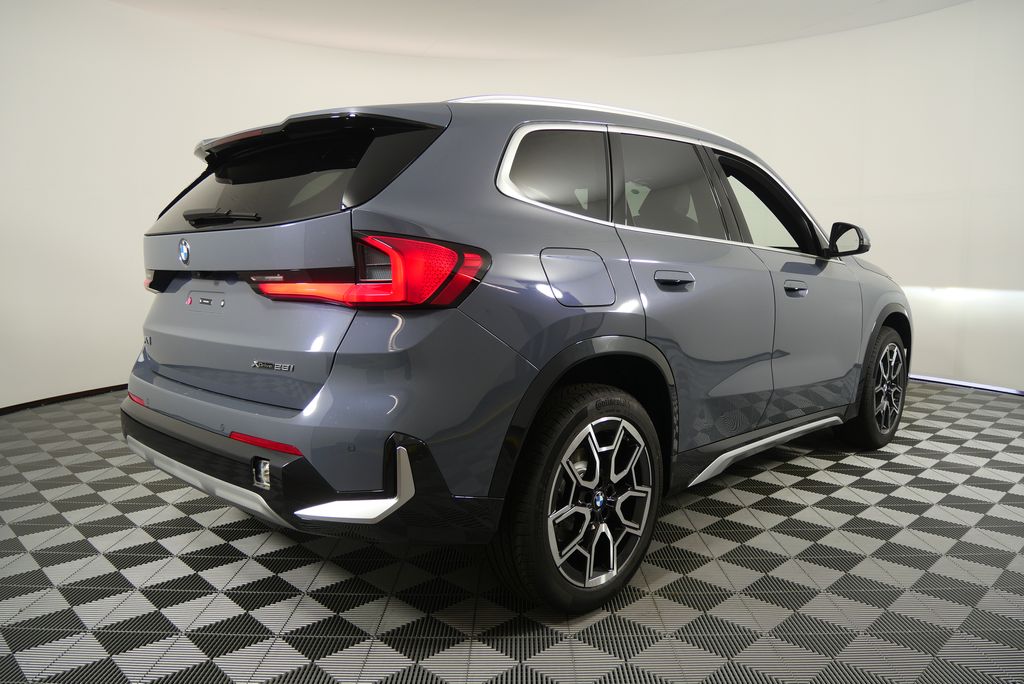 Thumbnail: 2025 BMW X1 - 3