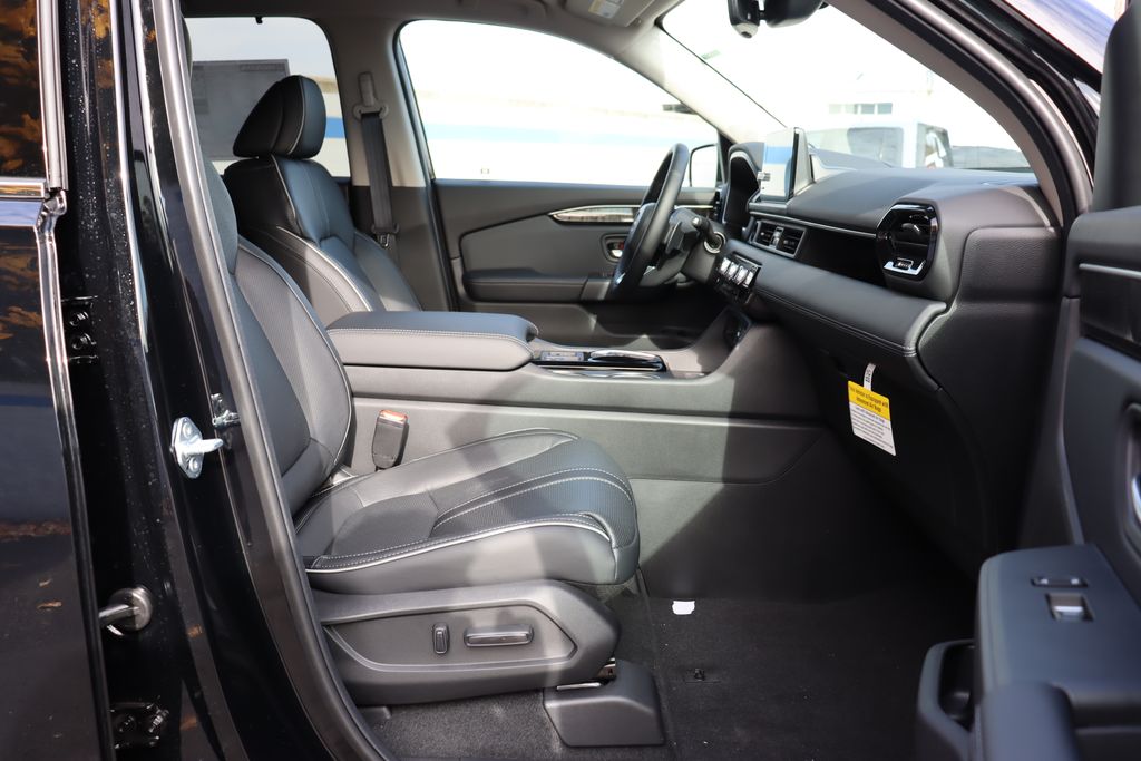 Thumbnail: 2025 Honda Pilot - 23