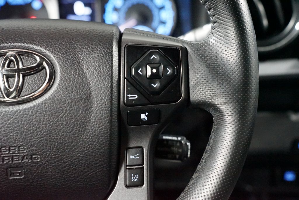 Thumbnail: 2021 Toyota Tacoma - 14