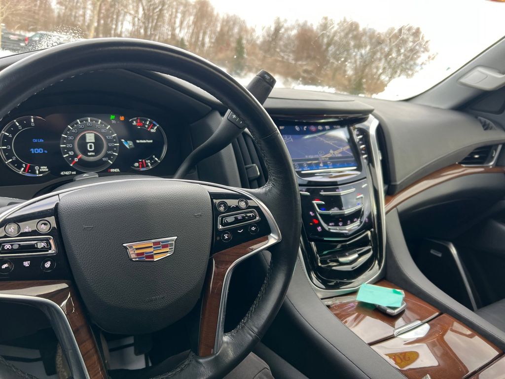 2020 Cadillac Escalade Luxury 43