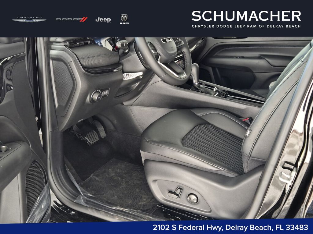 new 2026 Jeep Compass car, priced at $30,295