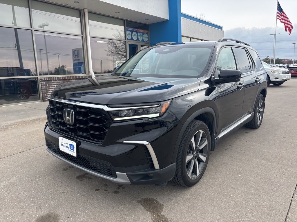 2023 Honda Pilot Touring AWD