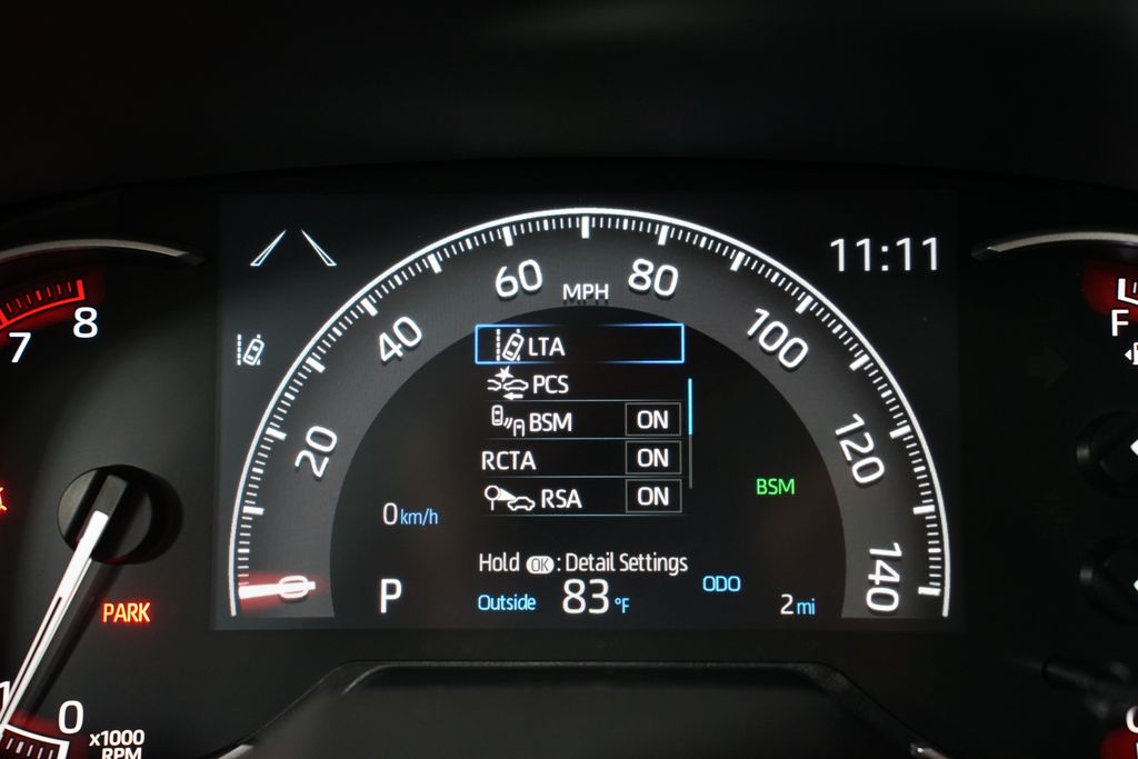 2025 Toyota RAV4 XLE 16