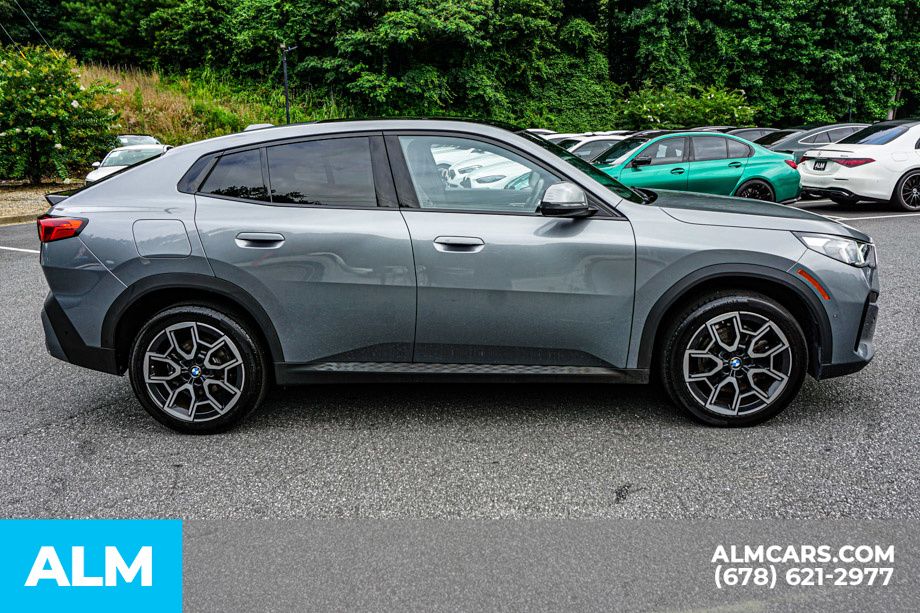 Used 2025 Gray BMW xDrive28i image 9