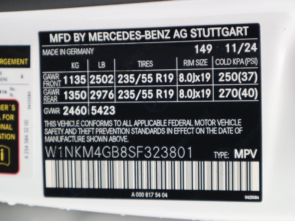 2025 Mercedes-Benz GLC 300 32