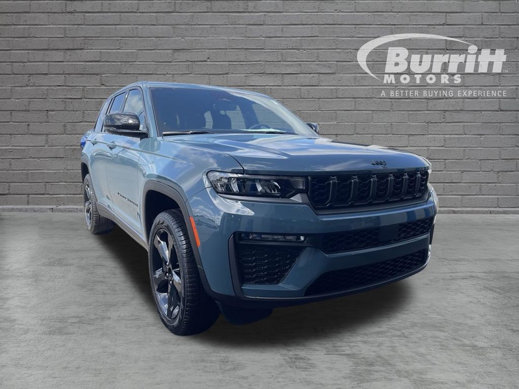 Gray (Steel Blue) 2027 Jeep Grand Cherokee SUV / Crossover Four-Wheel Drive 8-Speed Automatic